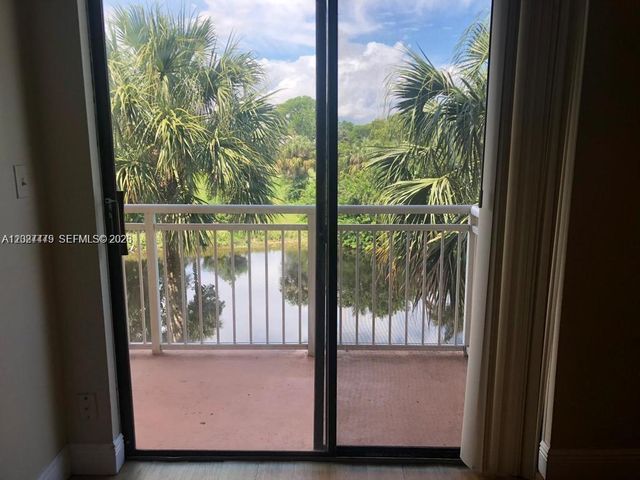 405 S Pine Island Rd 308D, Plantation, FL 33324