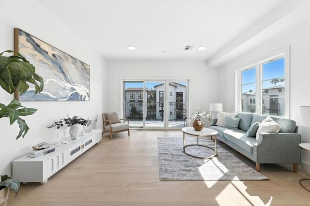 560 El Camino Real 201, San Carlos, CA 94070