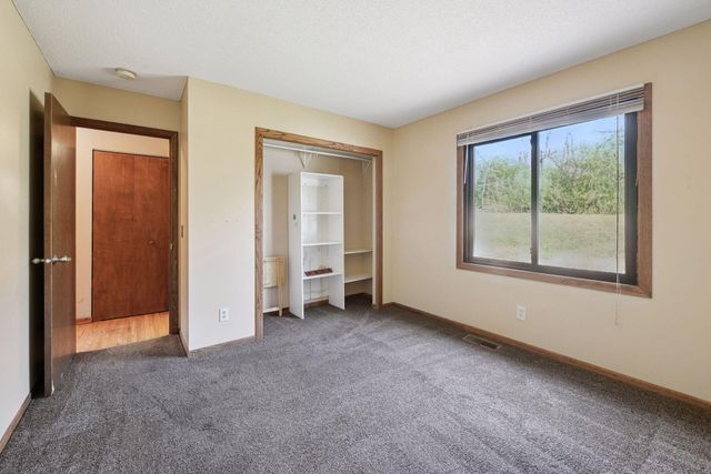 112010 Faber Lane, Chaska, MN 55318