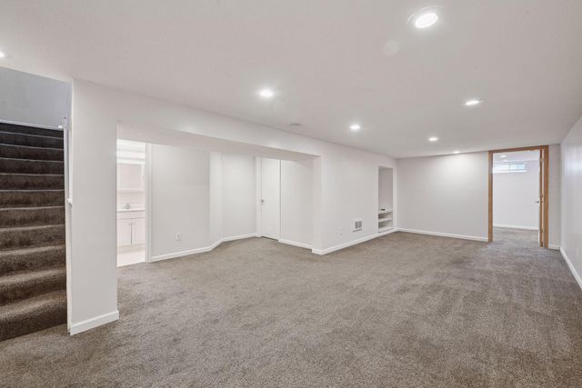 112010 Faber Lane, Chaska, MN 55318