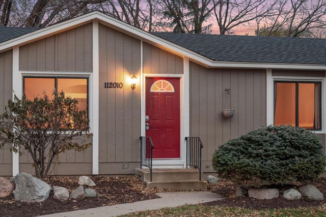 112010 Faber Lane, Chaska, MN 55318