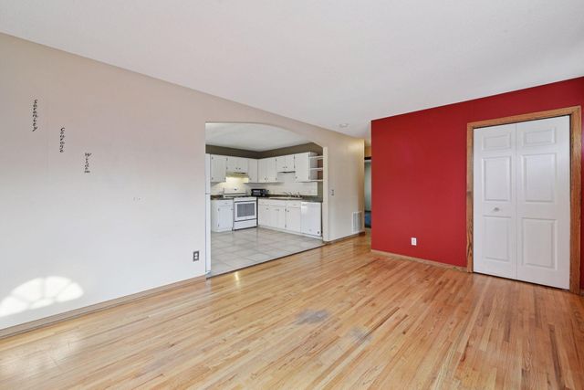 112010 Faber Lane, Chaska, MN 55318