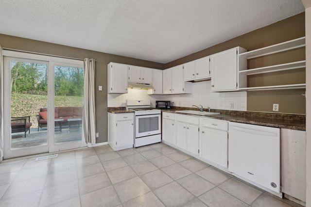 112010 Faber Lane, Chaska, MN 55318