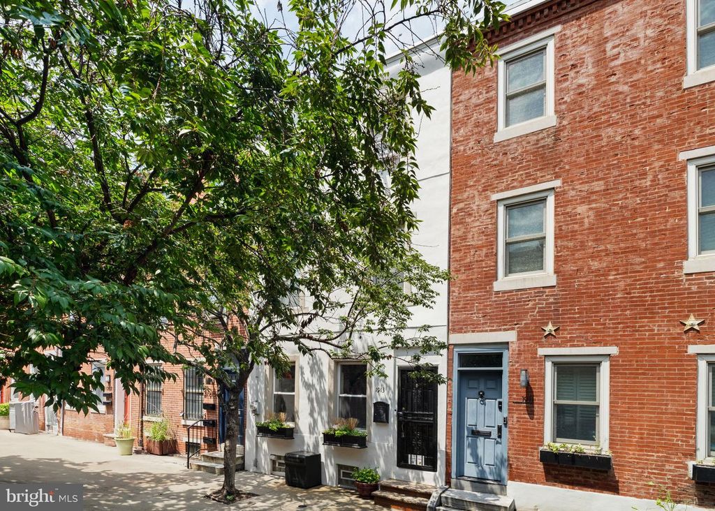 1913 PEMBERTON ST, Philadelphia, PA 19146