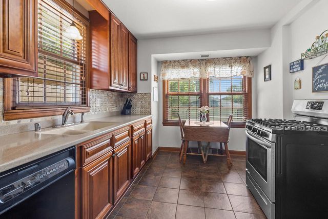 3354 S 47th STREET, Greenfield, WI 53219