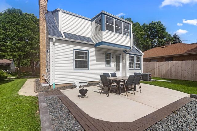 3354 S 47th STREET, Greenfield, WI 53219