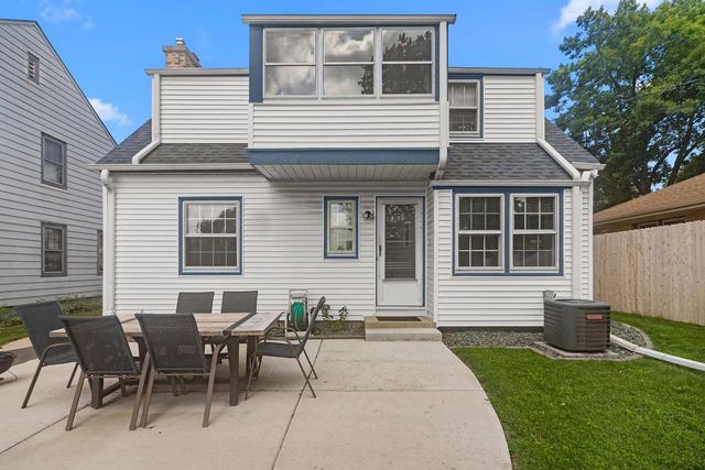 3354 S 47th STREET, Greenfield, WI 53219