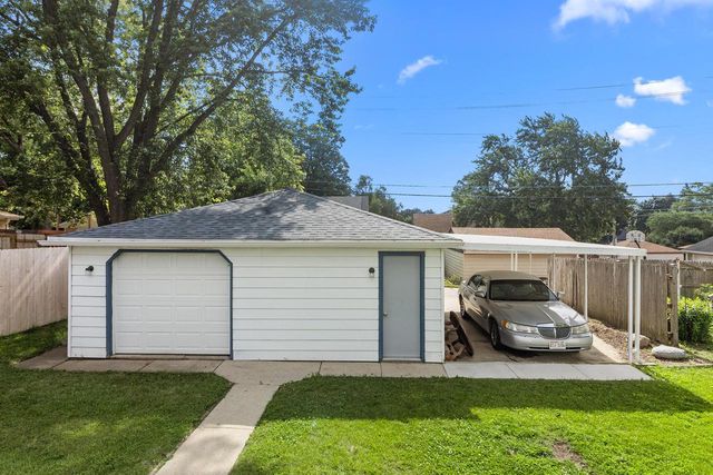 3354 S 47th STREET, Greenfield, WI 53219