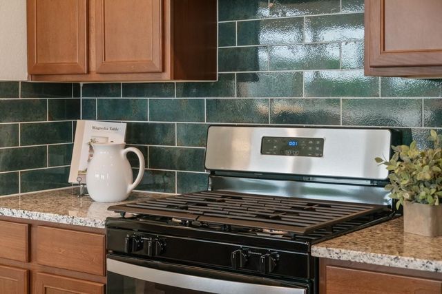 18307 Walnut Canopy Way, Tomball, TX 77377
