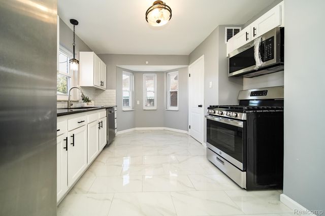 3164 OAKMAN Boulevard, Detroit, MI 48238