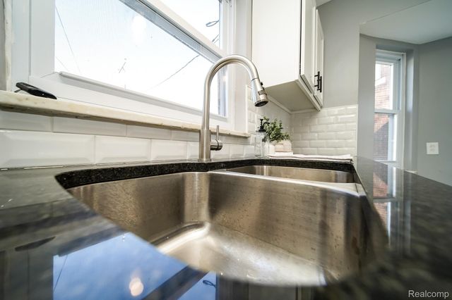 3164 OAKMAN Boulevard, Detroit, MI 48238