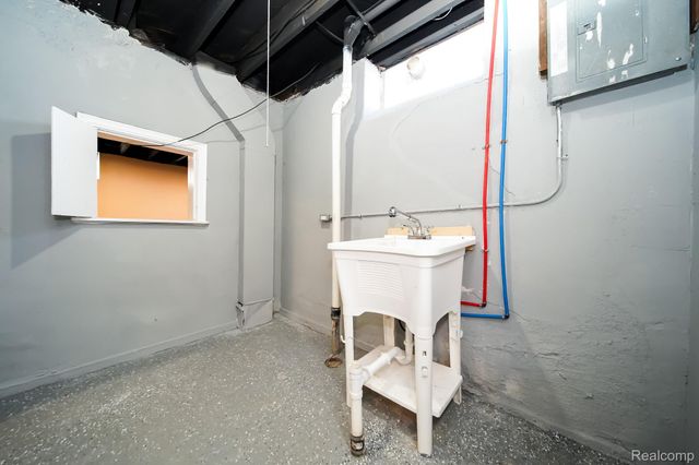 3164 OAKMAN Boulevard, Detroit, MI 48238