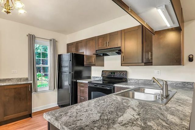 719 Wakefield Road, Gurnee, IL 60031