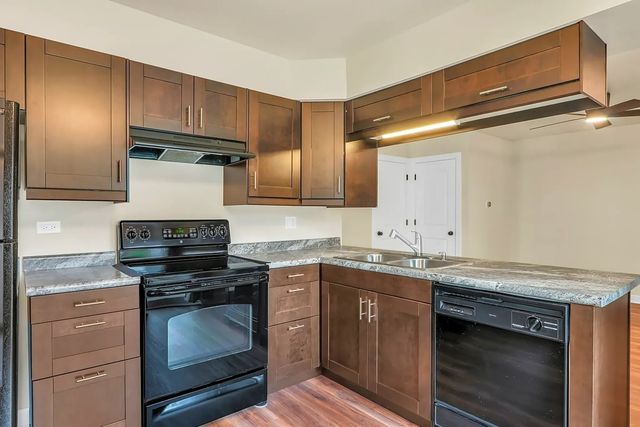 719 Wakefield Road, Gurnee, IL 60031