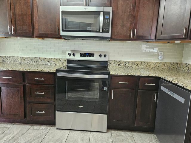 1952 ENGLISH DRIVE, Deltona, FL 32738