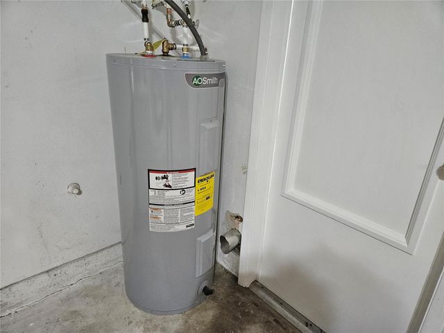 1952 ENGLISH DRIVE, Deltona, FL 32738