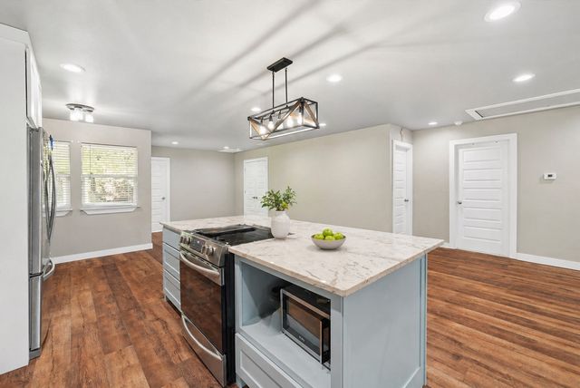 10011 Mill Valley Lane, Dallas, TX 75217