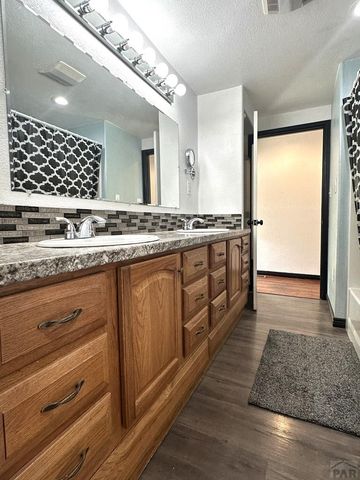 2831 Overton Rd, Pueblo, CO 81008