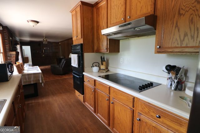 1352 Fairview Road, Stockbridge, GA 30281