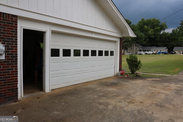 1352 Fairview Road, Stockbridge, GA 30281