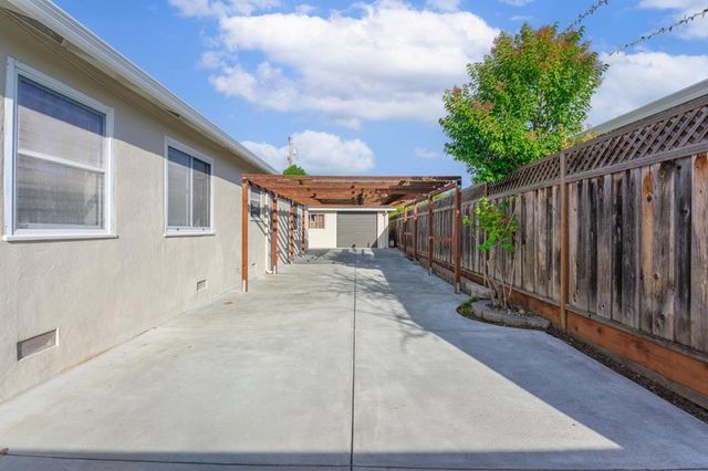 1157 Fairfield Avenue, Santa Clara, CA 95050
