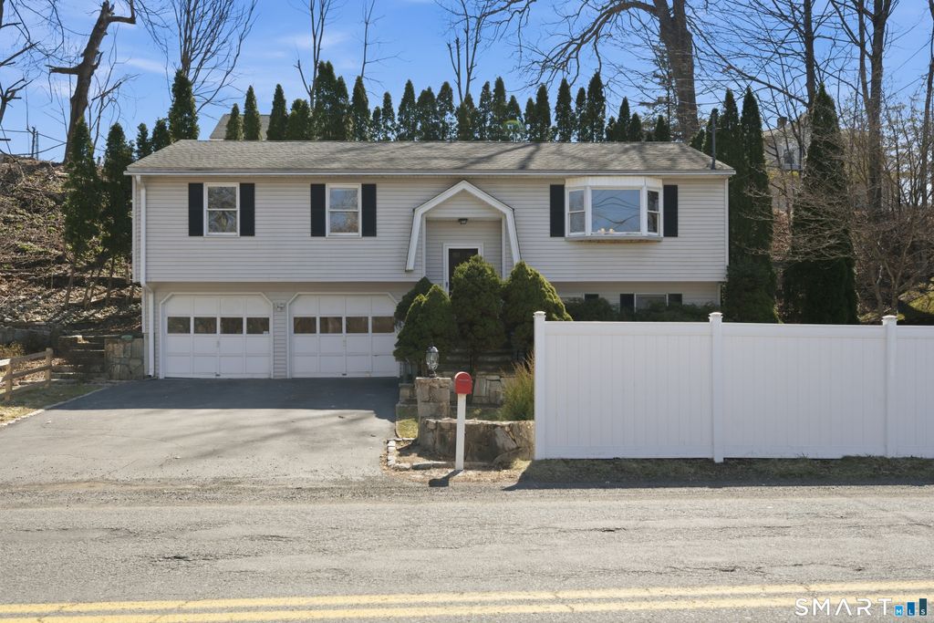 282 Pearl Street, Seymour, CT 06483
