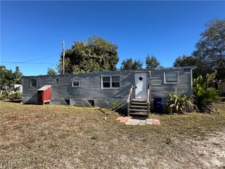 7849 Suncoast DR, North Fort Myers, FL 33917
