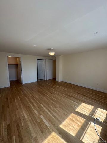 125 E Broadway 606, Long Beach, NY 11561