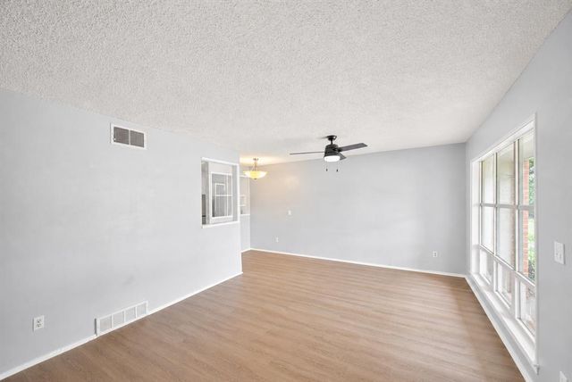 1513 N Nicklas Avenue, Oklahoma City, OK 73127