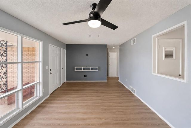 1513 N Nicklas Avenue, Oklahoma City, OK 73127