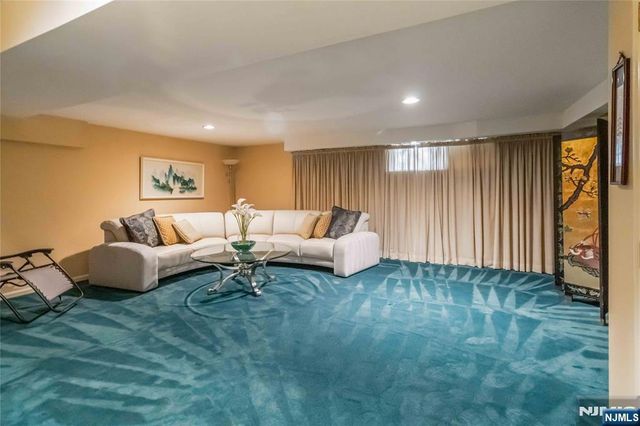 30 Jordan Drive, River Edge, NJ 07661