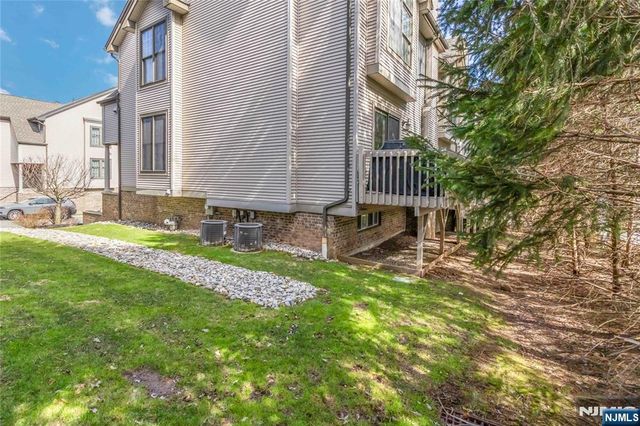 30 Jordan Drive, River Edge, NJ 07661