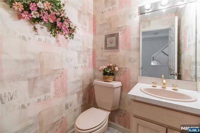 30 Jordan Drive, River Edge, NJ 07661