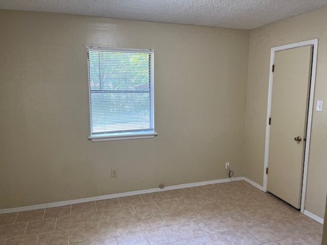 2106 E 15th Street, Russellville, AR 72802