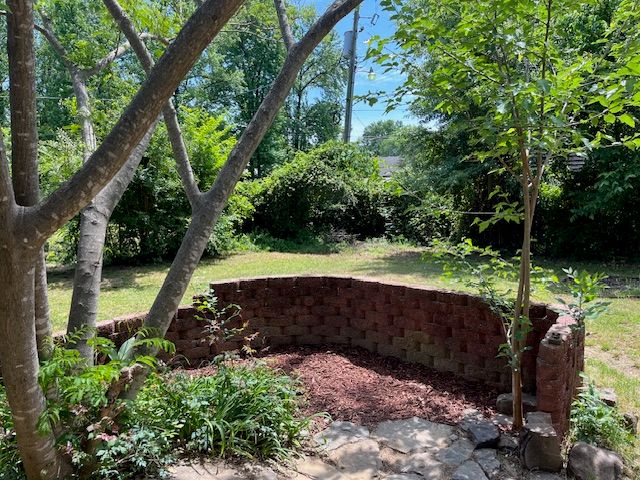 2106 E 15th Street, Russellville, AR 72802