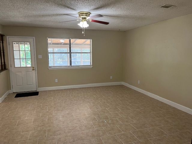 2106 E 15th Street, Russellville, AR 72802