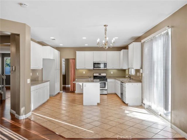 13802 Goldfinch Court, Victorville, CA 92394