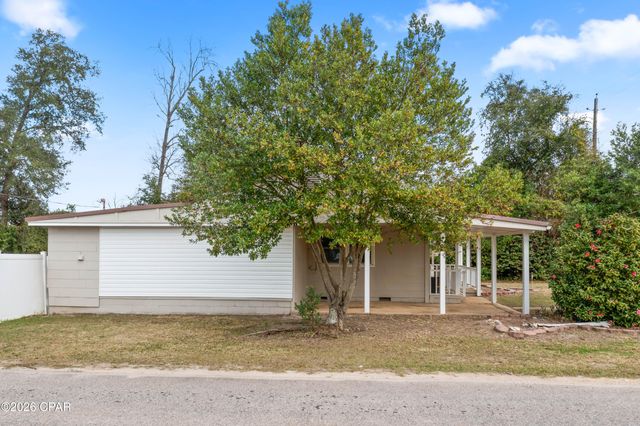 4274 2nd Avenue, Marianna, FL 32446