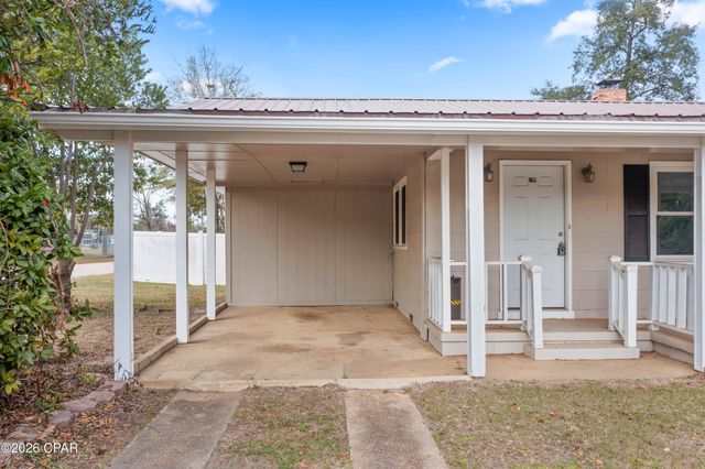 4274 2nd Avenue, Marianna, FL 32446