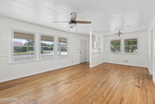 4274 2nd Avenue, Marianna, FL 32446