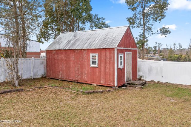 4274 2nd Avenue, Marianna, FL 32446