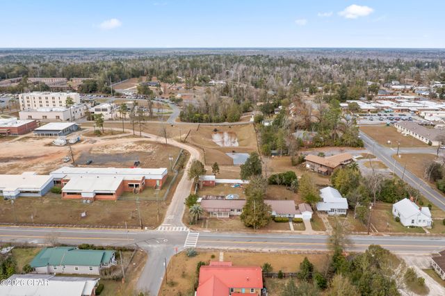 4274 2nd Avenue, Marianna, FL 32446