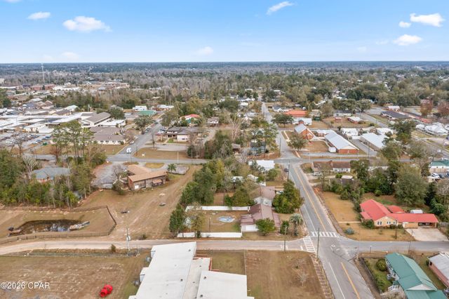 4274 2nd Avenue, Marianna, FL 32446