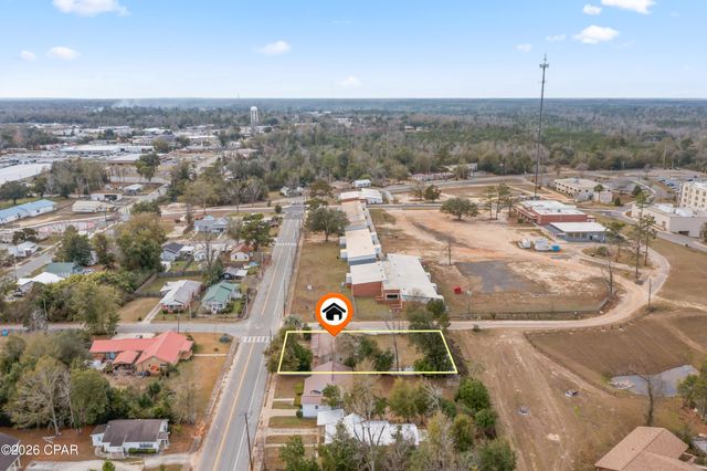 4274 2nd Avenue, Marianna, FL 32446