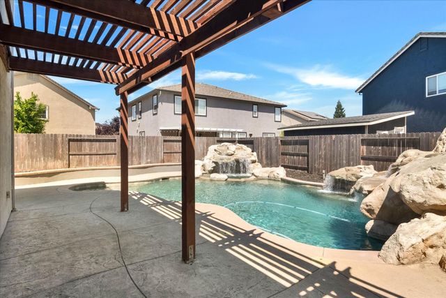 537 Gregory, Manteca, CA 95336