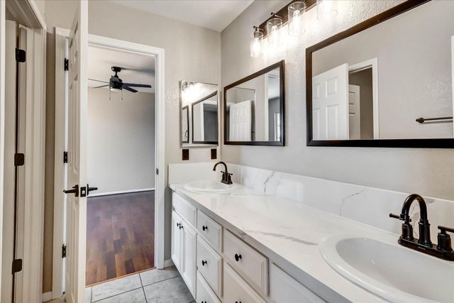 537 Gregory, Manteca, CA 95336