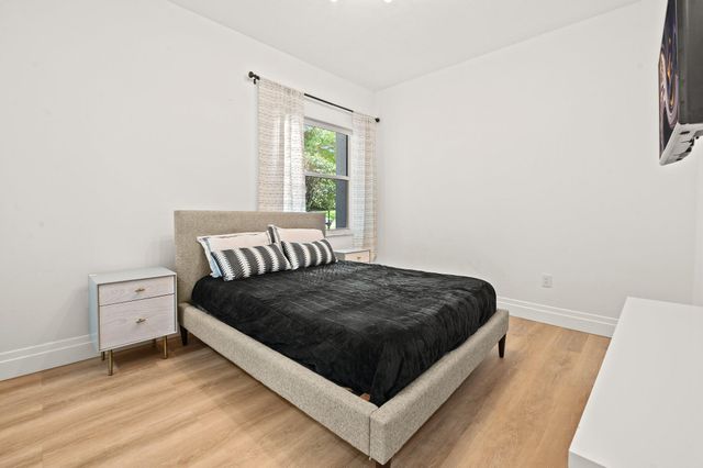 13185 SW 44th Street, Davie, FL 33330