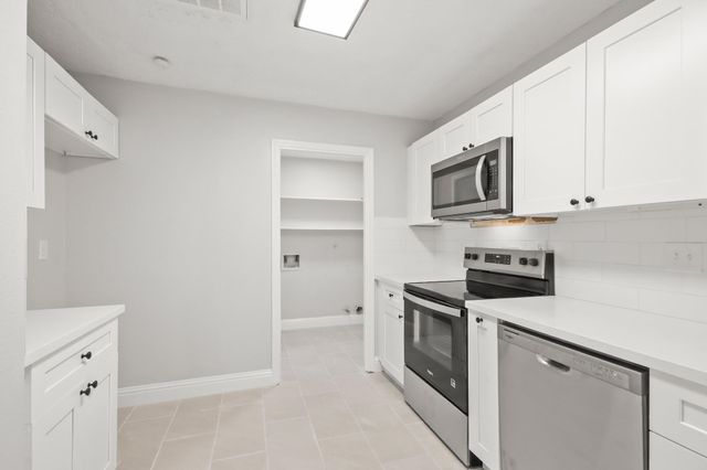 16602 Capewood Drive, Humble, TX 77396