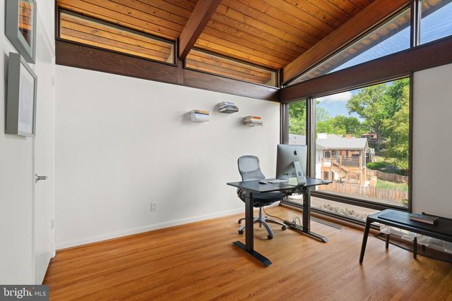 1102 GATEWOOD DR, Alexandria, VA 22307