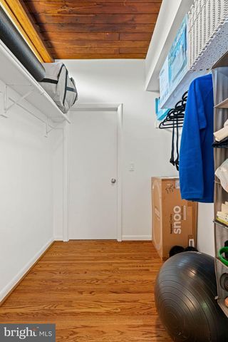 1102 GATEWOOD DR, Alexandria, VA 22307